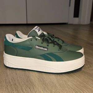 Reebok Forest Green Sneakers with White Soles